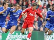 开云体育在线-迈凯伦强势碾压红牛二队，维斯塔潘惊艳四座再证王者本色